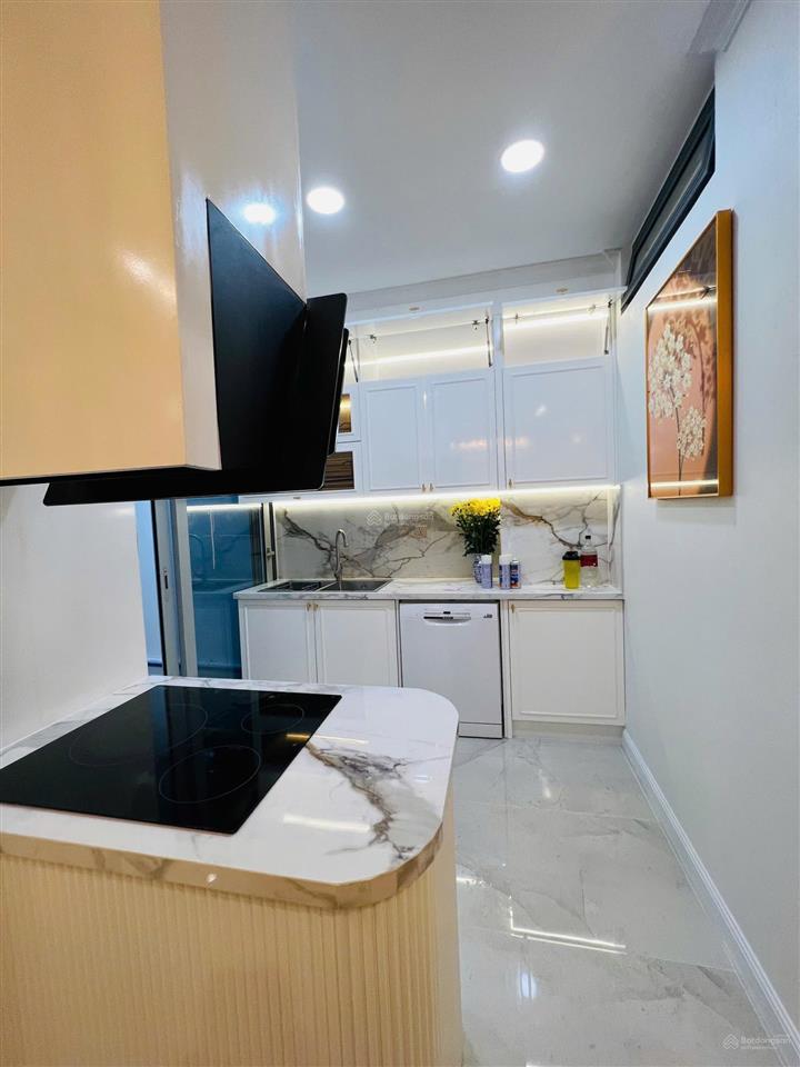 Landmark 1  view trực diện landmark 81 | nhà trống dễ xem