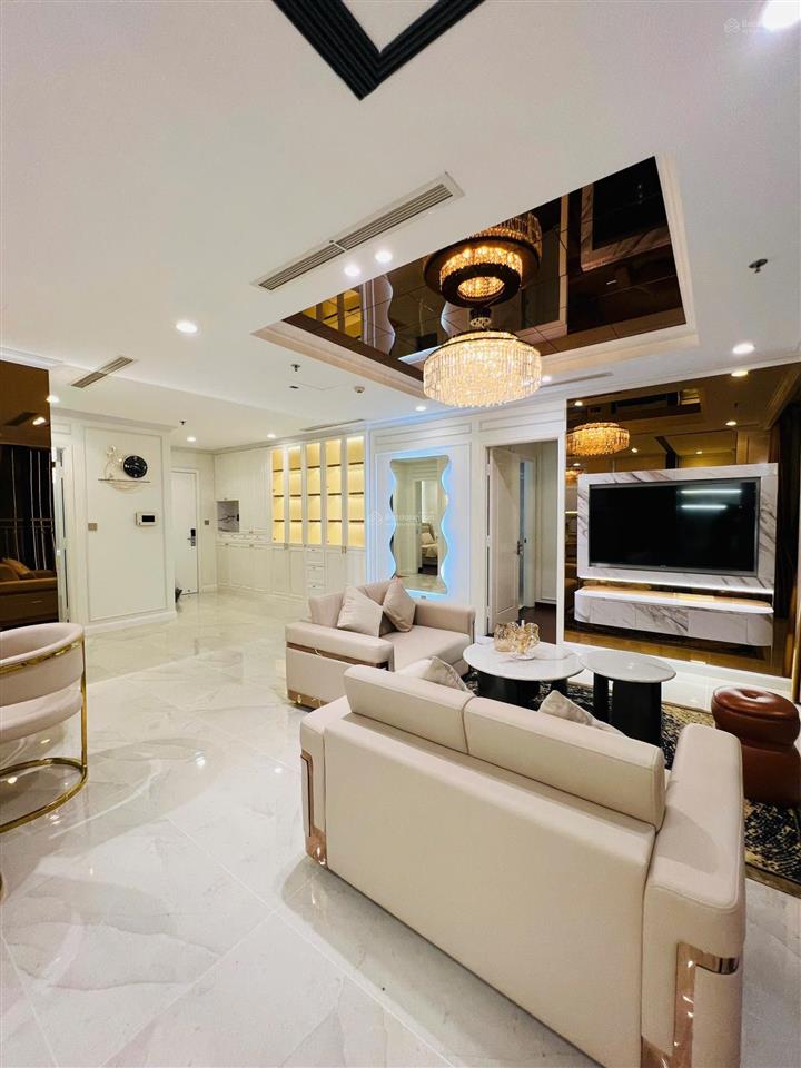 Landmark 1  view trực diện landmark 81 | nhà trống dễ xem