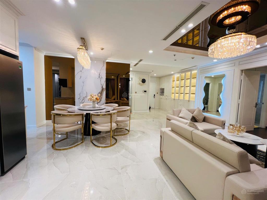 Landmark 1  view trực diện landmark 81 | nhà trống dễ xem