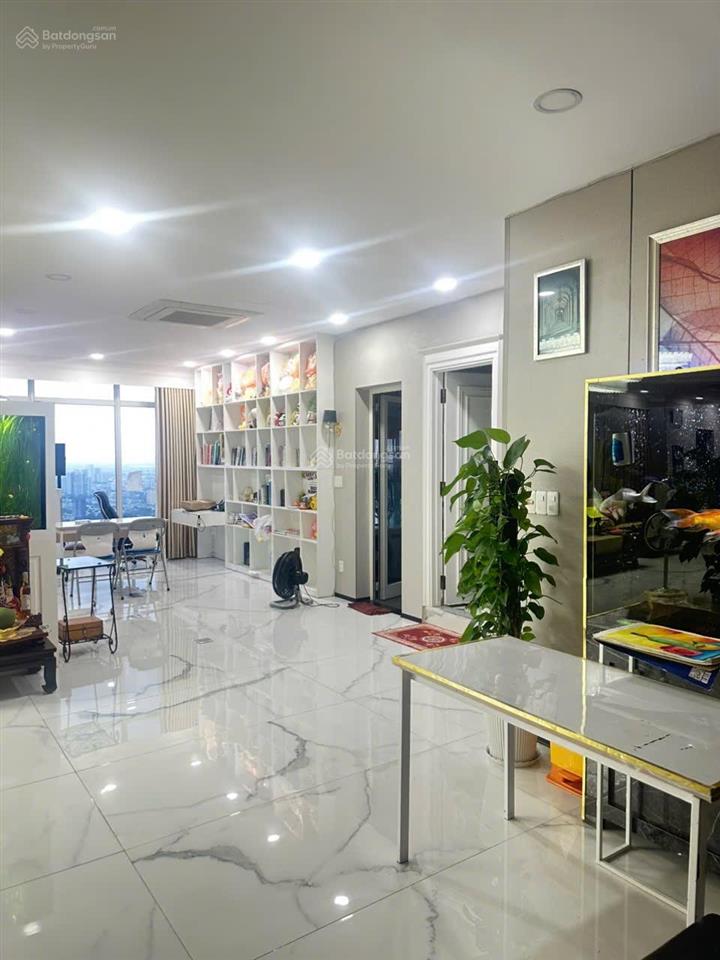 Bán penthouse 4pn 3wc 300m2  view sông