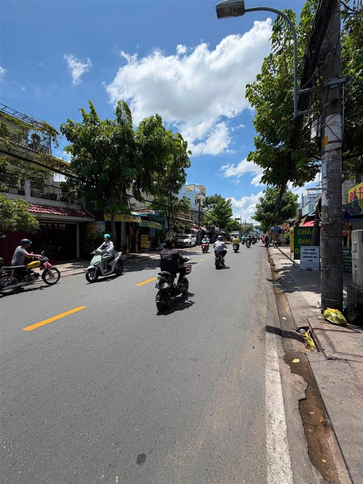 Cần bán gấp mặt tiền kinh doanh phạm thế hiển, ( 5m5 x 39m), gần cầu nguyễn tri phương, quận 8