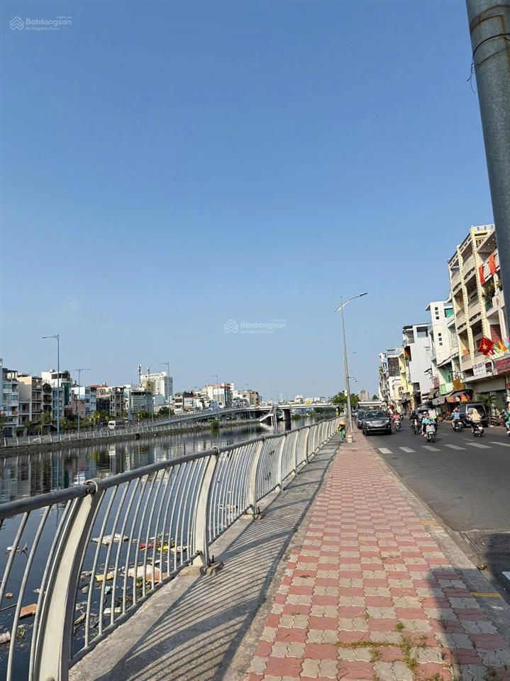 Giảm mạnh 5tr. cho thuê nhà mặt tiền kinh doanh 5 tầng, view sông, đường bến bình đông, quận 8