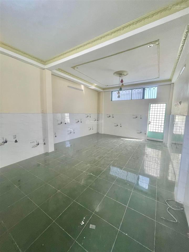 Quá hời, chỉ 8x/m2 nhà mặt tiền ba đình diện tích lớn (4x30), 3 tầng kiên cố, gần cầu chữ y, quận 8