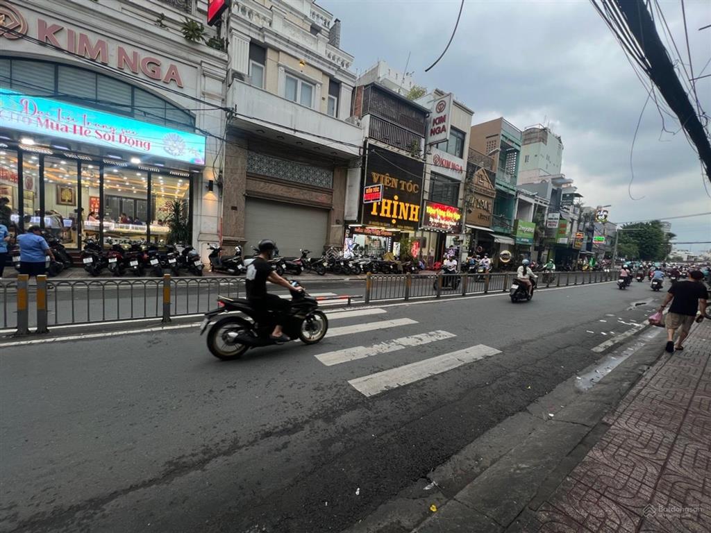 Hiếm. bán nhà mặt tiền kinh doanh đường dạ nam, dt đẹp (4m2 x 17m), kd 80tr, gần cầu chữ y, quận 8
