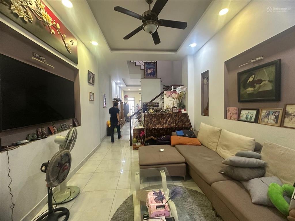 Bán nhà mặt tiền kinh doanh, 4 tầng  6pn, đối diện tttm parcmall, đường cao lỗ, quận 8