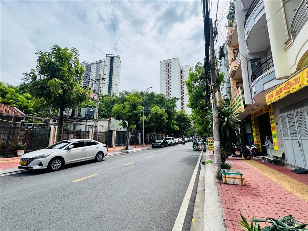 Bán nhà mặt tiền kinh doanh, 4 tầng  6pn, đối diện tttm parcmall, đường cao lỗ, quận 8