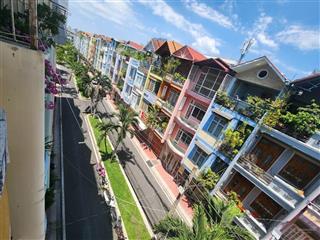 Bán nhà mặt tiền kdoanh 4 tầng, đối diện parcmall, gần cầu nguyễn tri phương, đường cao lỗ, quận 8