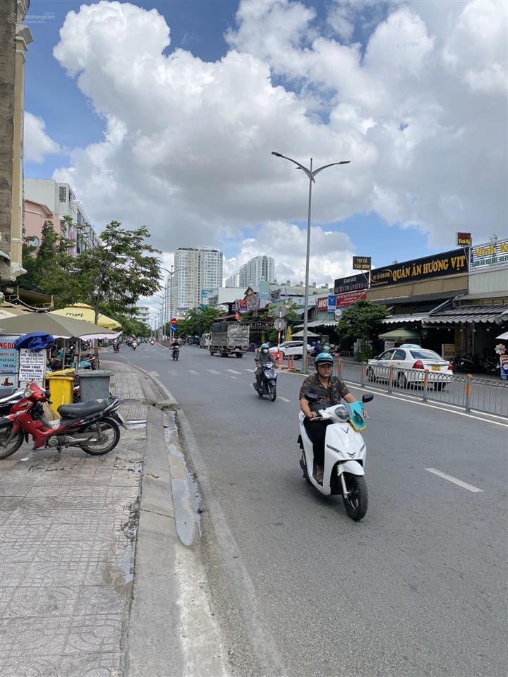 Bán nhà mặt tiền 120m2(6x20), 4 tầng, khu dân trí cao, an ninh, đường tạ quang bửu, quận 8