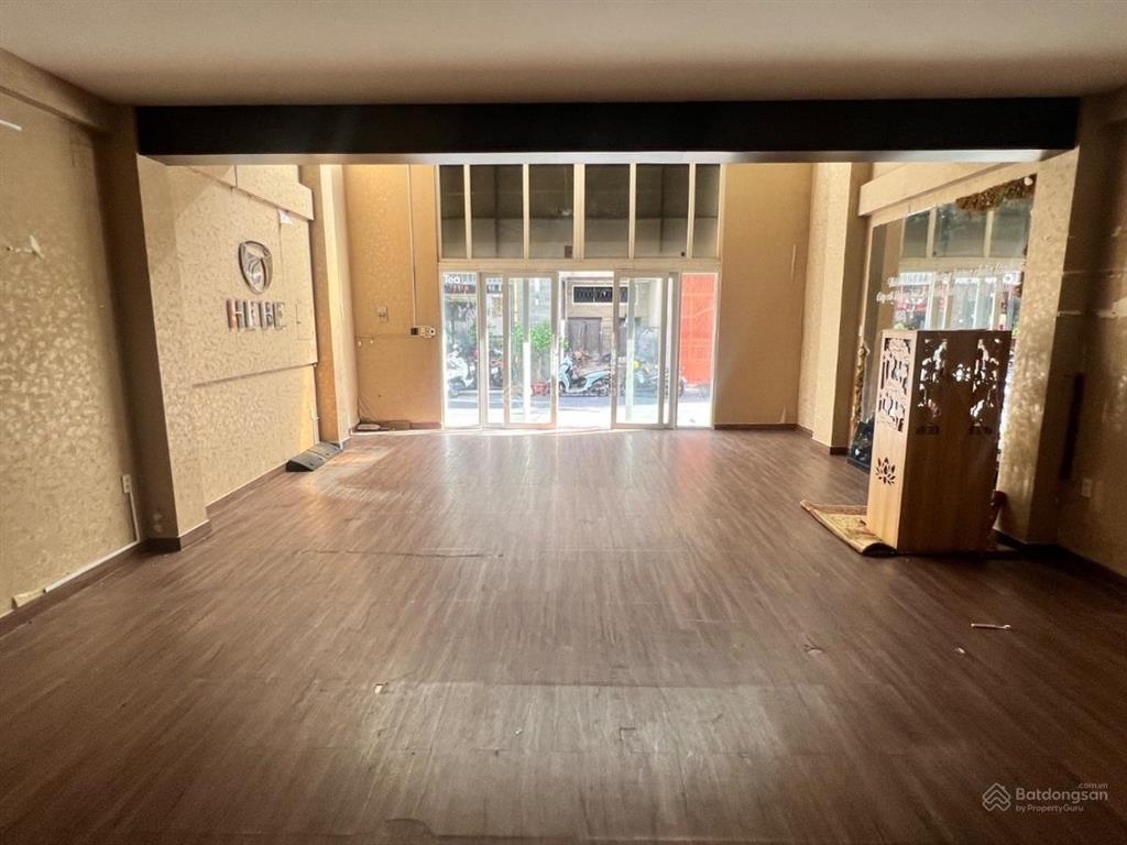 Cho thuê nhà nguyễn đình chiểu  có thang máy, phù hợp spa, quận 3
