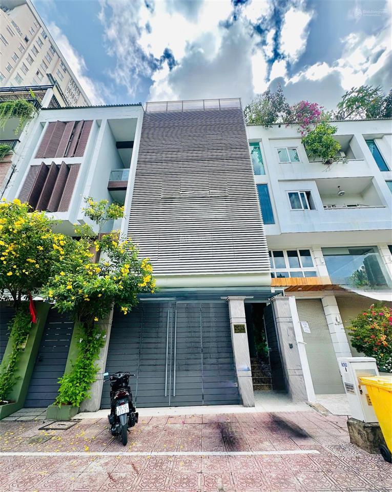 Cho thuê tòa nhà trường sa (6x17m)  thang máy  pccc, phù hợp làm spa, quận bình thạnh