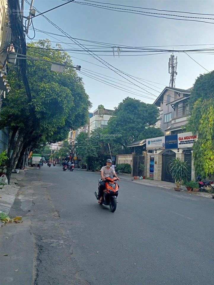 Cho thuê tòa nhà góc 2 mặt tiền k300 (792m2)  văn phòng, spa, quận tân bình