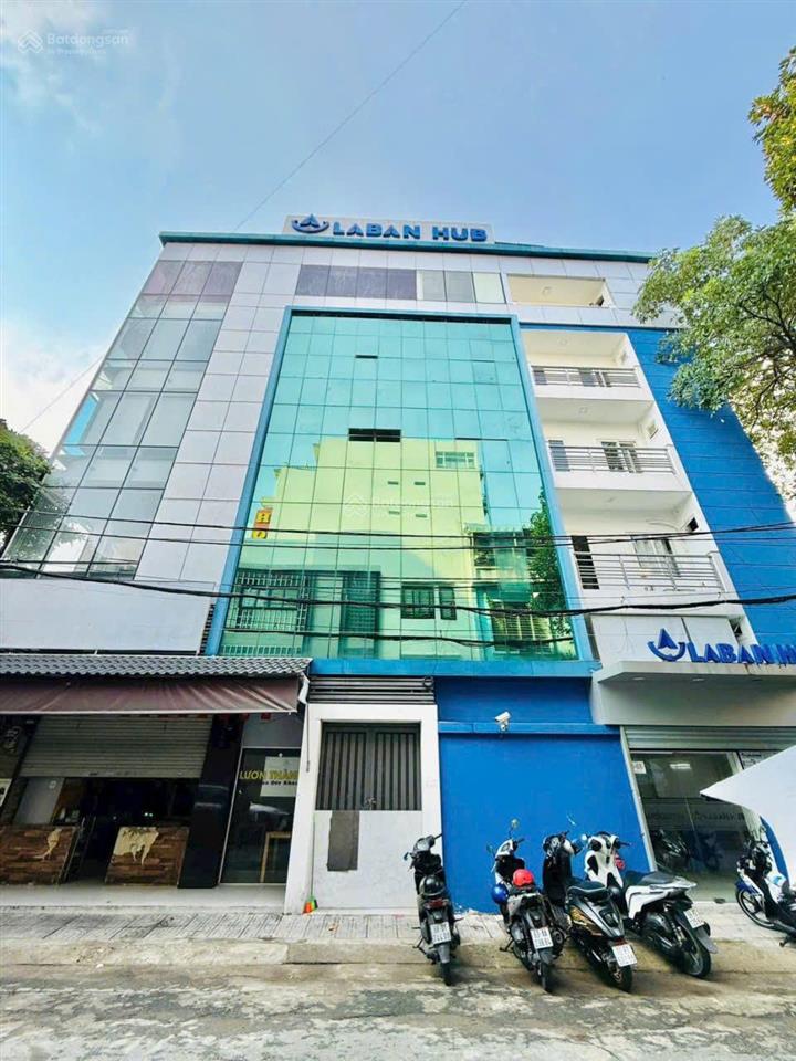 Cho thuê tòa nhà góc 2 mặt tiền k300 (792m2)  văn phòng, spa, quận tân bình