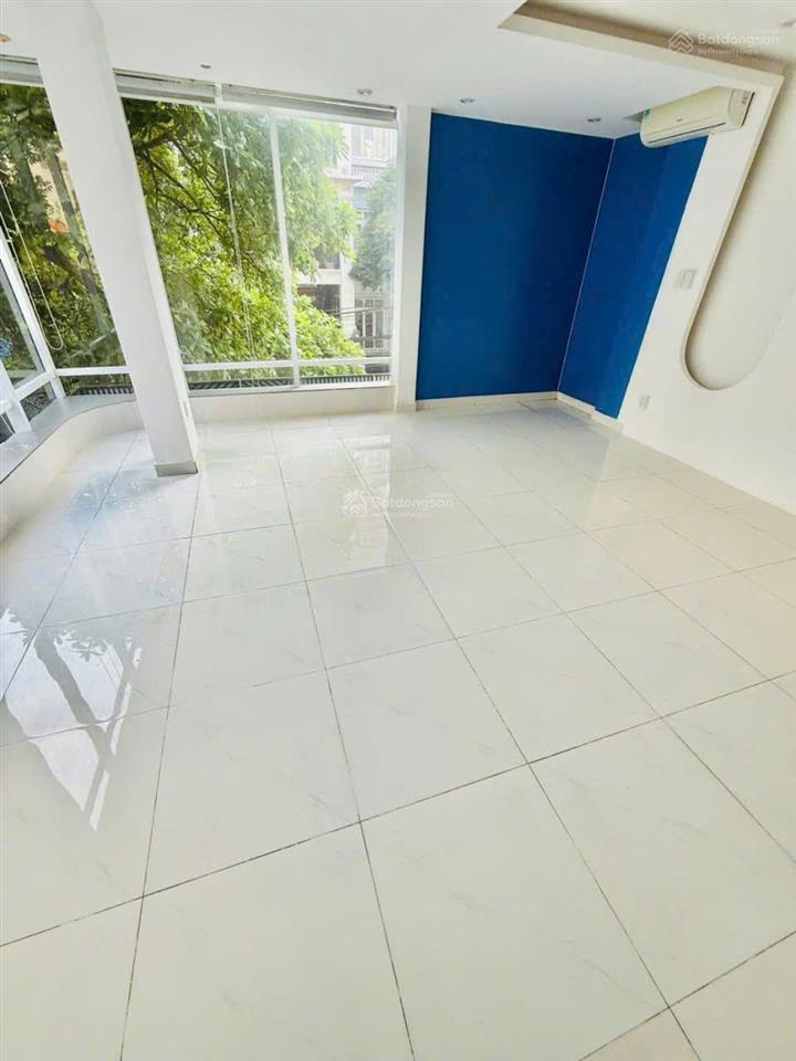 Cho thuê tòa nhà góc 2 mặt tiền k300 (792m2)  văn phòng, spa, quận tân bình