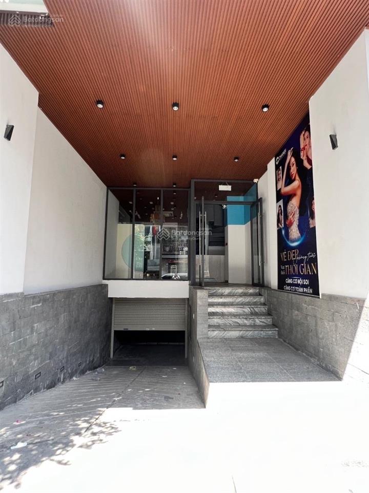 Cho thuê tòa nhà thạch thị thanh (660m2) kinh doanh spa, có thang máy, quận 1
