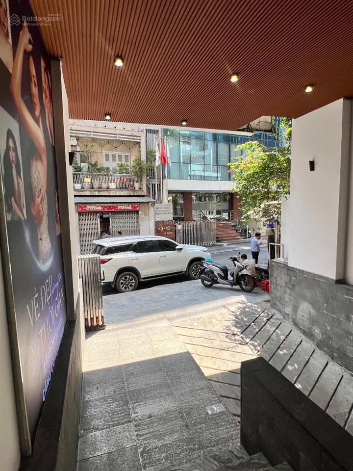 Cho thuê tòa nhà thạch thị thanh (660m2) kinh doanh spa, có thang máy, quận 1