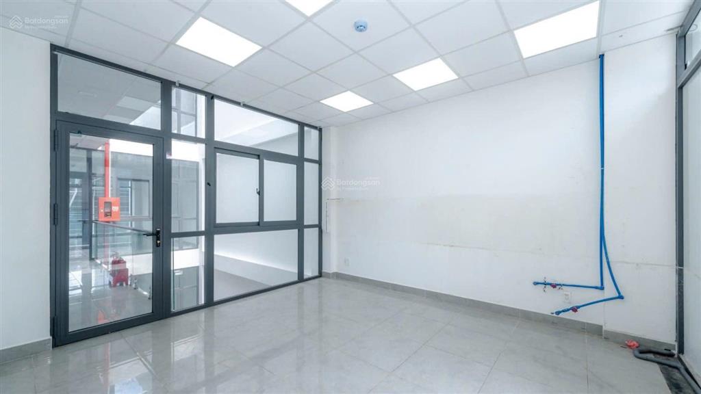 Cho thuê tòa nhà lý thường kiệt (900m), thang máy pccc, quận 10
