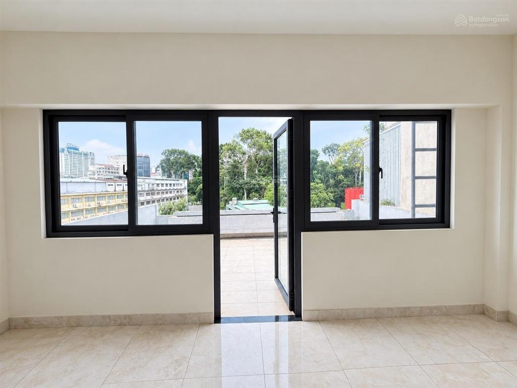Cho thuê nhà mặt tiền cách mạng tháng 8 (192m), gần vòng xoay phù đổng, quận 1