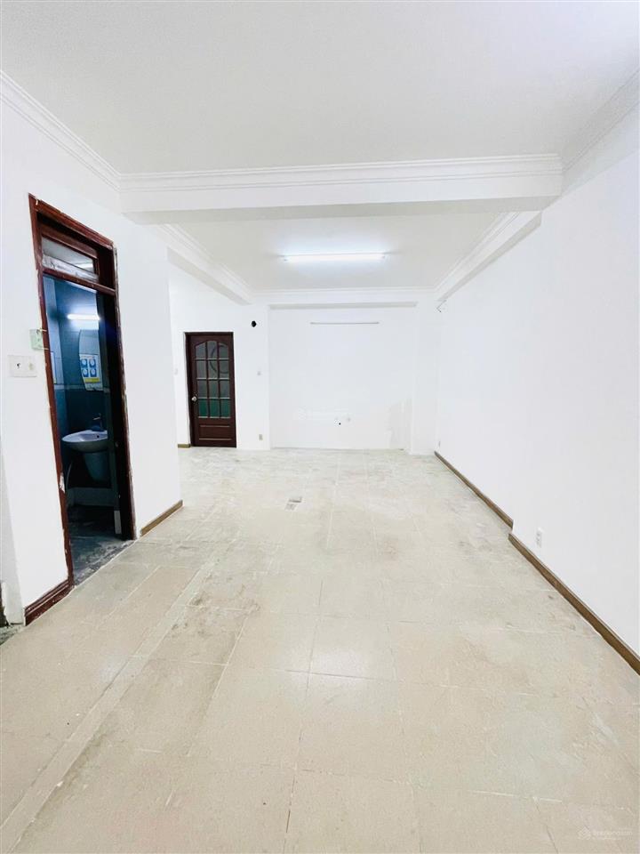 Cho thuê nhà góc 2mt hoa lan (800m), full trang thiết bị  thang máy pccc, quận phú nhuận