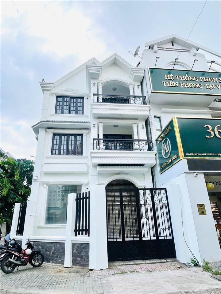 Cho thuê nhà góc 2mt hoa lan (800m), full trang thiết bị  thang máy pccc, quận phú nhuận