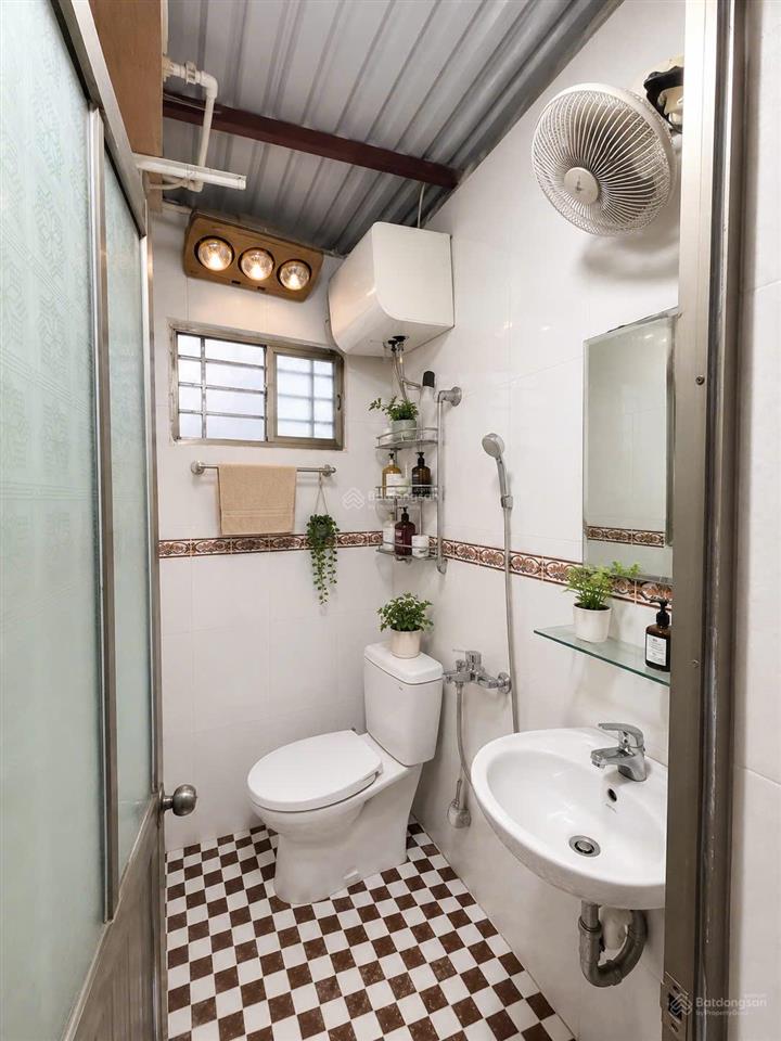Chính chủ bán nhà tập thể đền lừ hoàng mai hà nội. diện tích 50m2 sổ hồng trao tay