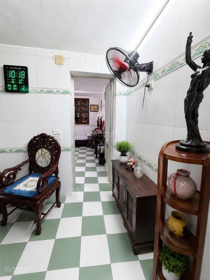 Chính chủ bán nhà tập thể đền lừ hoàng mai hà nội. diện tích 50m2 sổ hồng trao tay
