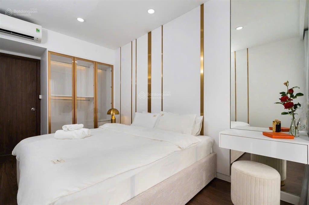 Screc quận 3  81m2, 2pn full nt, tầng cao view sông cực thoáng, sổ hồng, chỉ 5.95 tỷ đẹp hiếm có