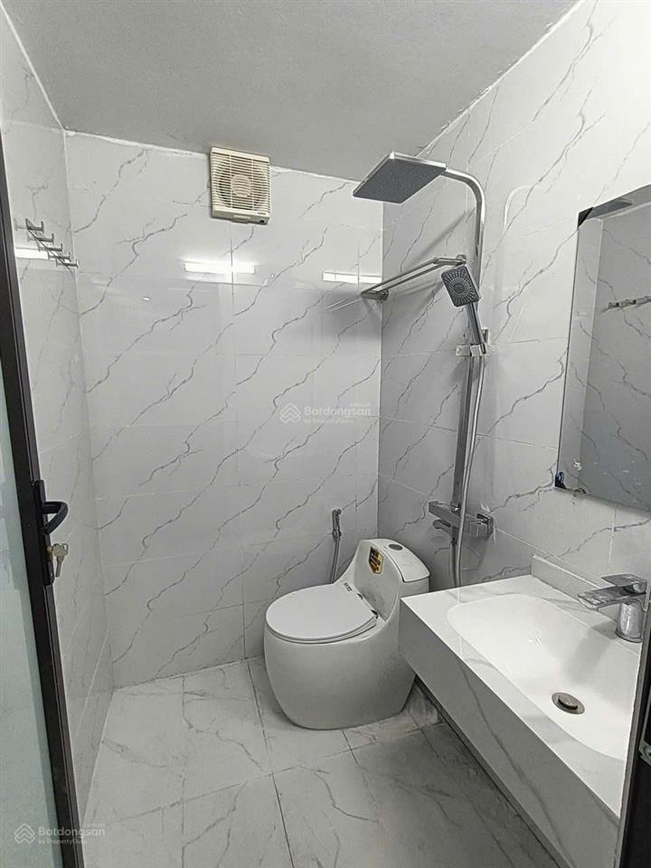 Siêu hiếm hoàng mai  26m2  5 tầng  4,5m mặt tiền  phân lô  ngõ rộng  gần phố