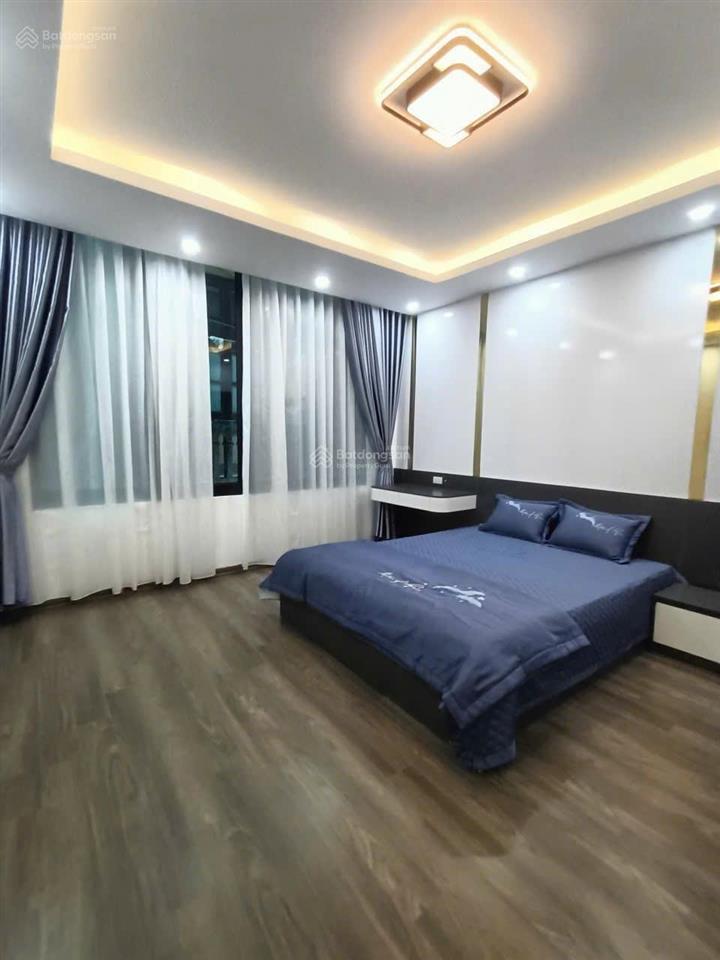 Siêu hiếm hoàng mai  26m2  5 tầng  4,5m mặt tiền  phân lô  ngõ rộng  gần phố