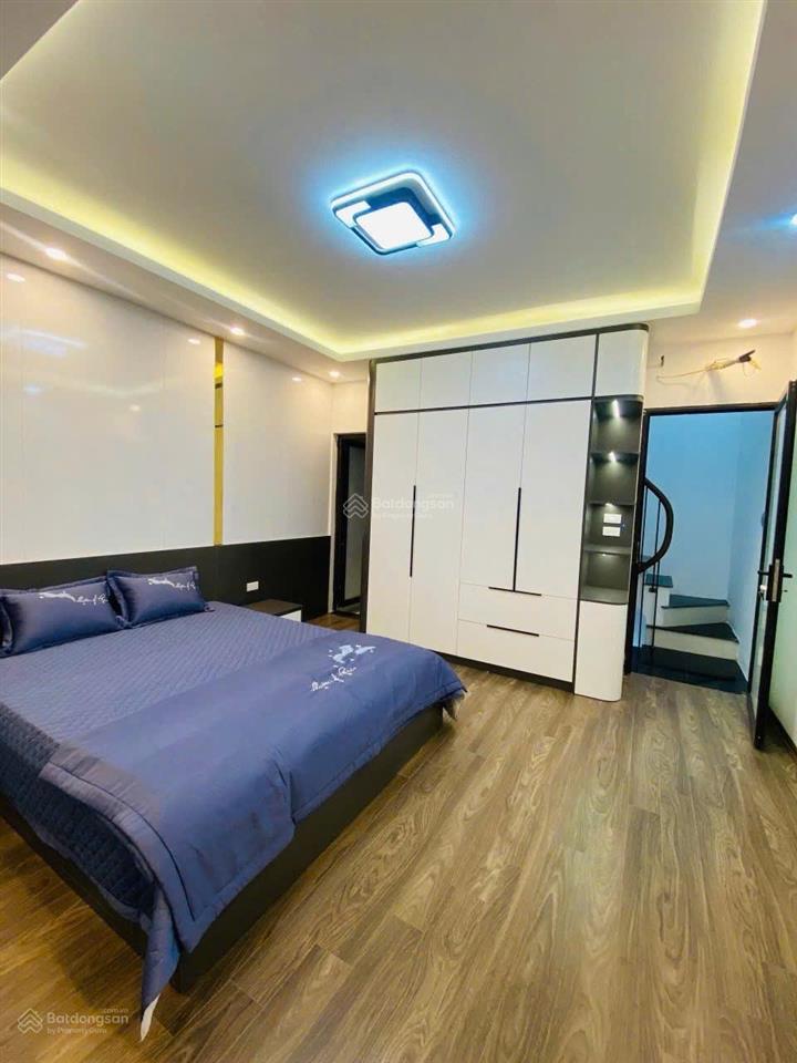 Siêu hiếm hoàng mai  26m2  5 tầng  4,5m mặt tiền  phân lô  ngõ rộng  gần phố
