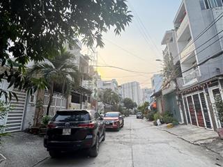 Gấp bán nhà ngang bề thế 5.5m đường 12m xe tải tránh ngay khu sầm uất nam hùng vương nhỉnh 6 tỷ