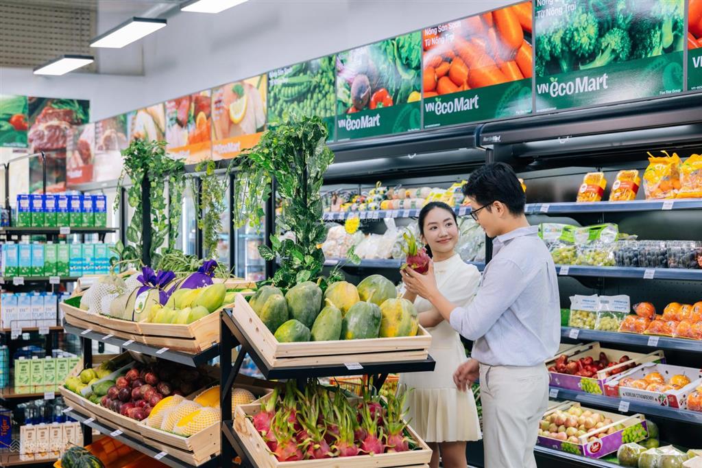 Shophouse trung tâm the royal  đón lượng khách từ cộng đồng cư dân hiện hữu