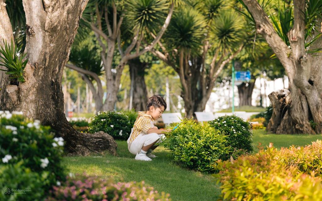 Chỉ 30 phút từ quận 1 để trở về biệt thự 500m2 the royal