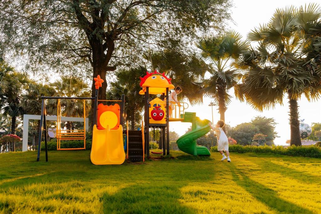 Chỉ 30 phút từ quận 1 để trở về biệt thự 500m2 the royal