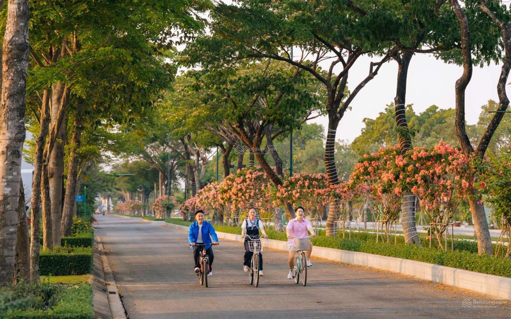 Chỉ 30 phút từ quận 1 để trở về biệt thự 500m2 the royal
