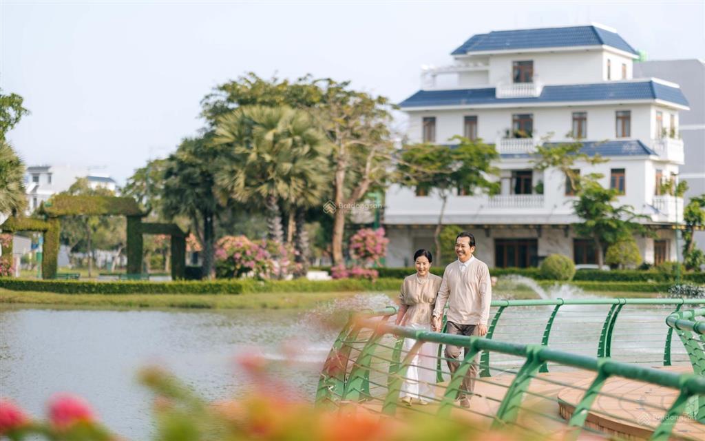 Chỉ 30 phút từ quận 1 để trở về biệt thự 500m2 the royal