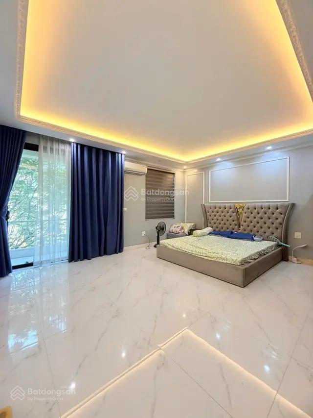 Bán nhà mặt phố dương quảng hàm, dt 73 m2, 3 tầng, kinh doanh, giá nhỉnh 13 tỷ