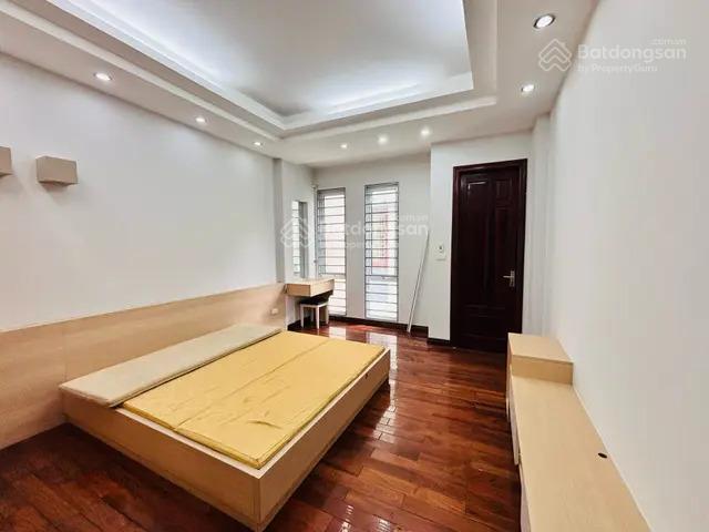 Cần bán nhà dương quảng hàm  cầu giấy, dt 53 m2, 5 tầng, giá nhỉnh 13 tỷ.