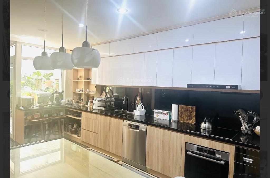 Bán nhà phố nguyễn khánh toàn, dt 90 m², 4 tầng, lô góc thoáng, giá nhỉnh 21 tỷ.