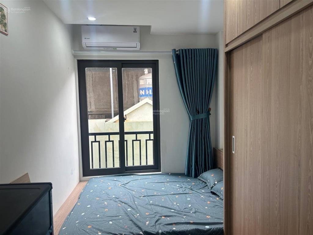 Cần bán nhà phố nguyễn khánh toàn, dt 70 m2, 6 tầng, nhà mới, thang máy, giá 24,3 tỷ.