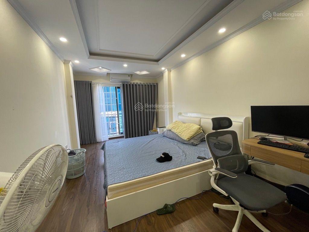 Bán nhà phố đội cấn, dt 40 m2, 5 tầng, ô tô tránh, nhà mới, giá nhỉnh 20 tỷ.