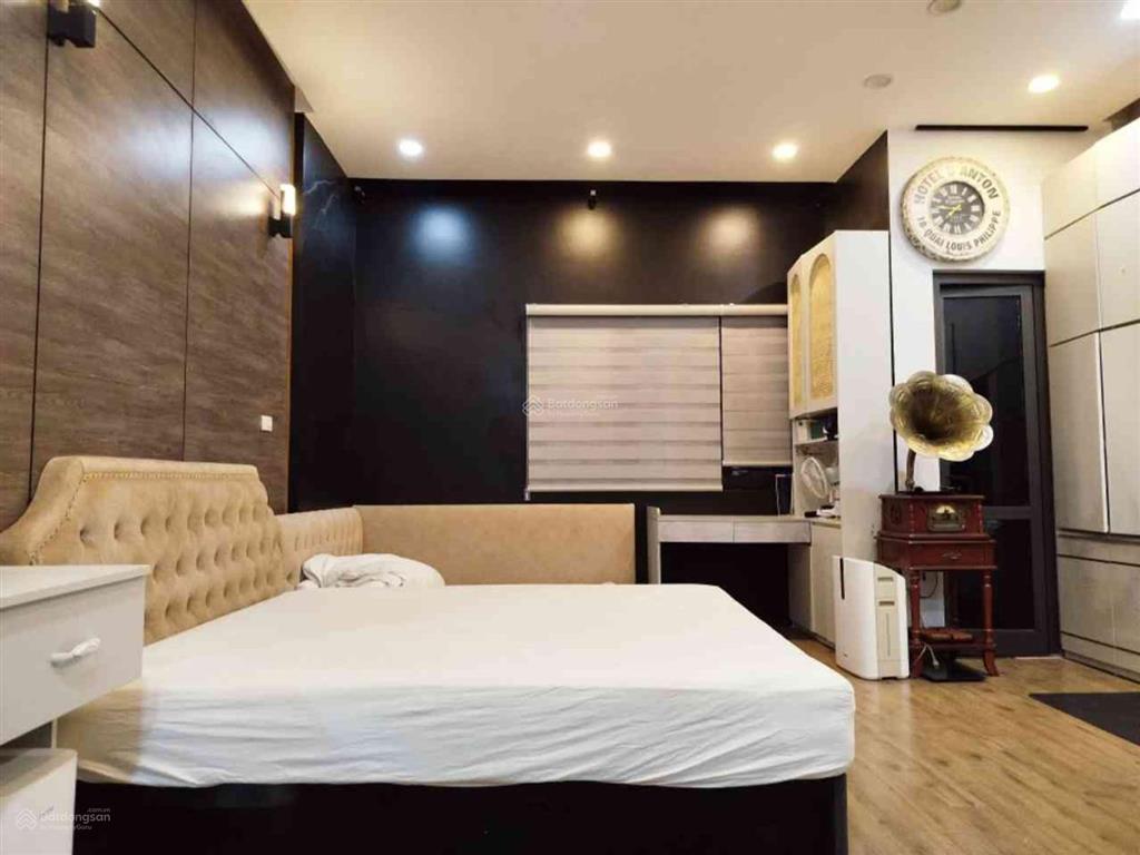 Nhà đẹp phố trung kính, dt 50 m2, 5 tầng, phân lô, ô tô, thoáng trước sau, giá nhỉnh 21 tỷ