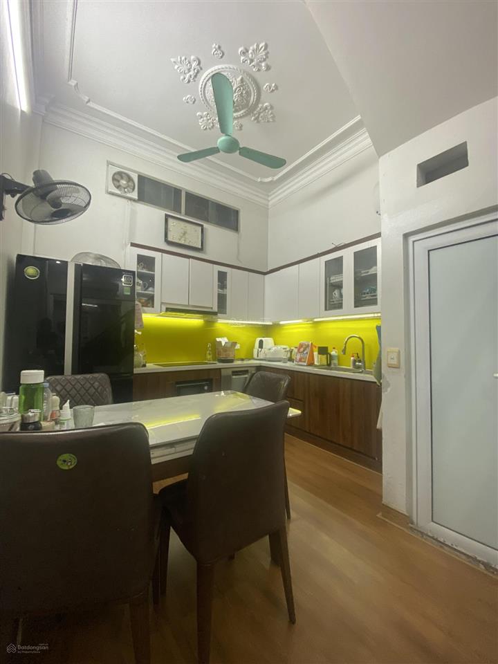 3 nhà ra vành đai 1 ba đình nhà đẹp ở ngay tiềm năng tăng giá  gần trường học. bệnh viện.