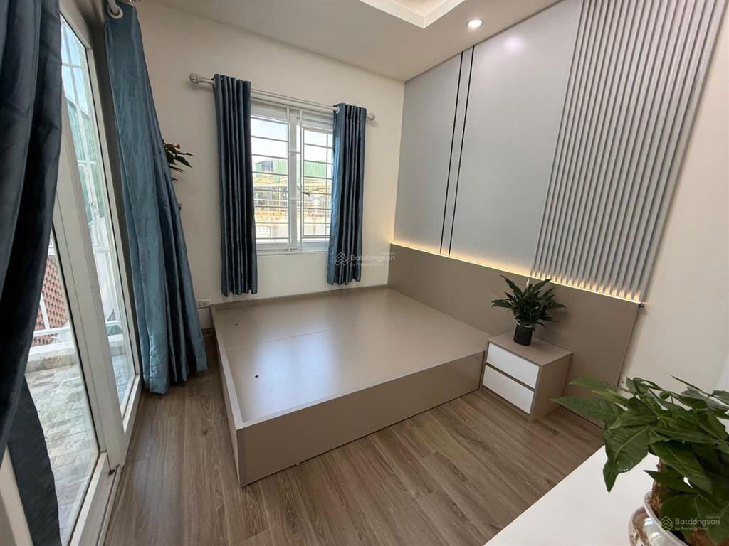 * chỉ 2,49 tỷ 2 ngủ đẹp long lanh, cầu giấy
* hiếm! 50m 2pn thoáng sáng nhà đẹp ở. thông các tuyến