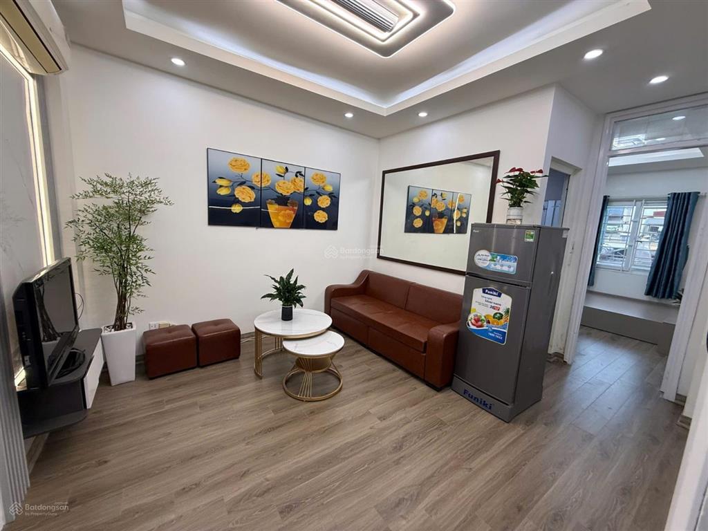 * chỉ 2,49 tỷ 2 ngủ đẹp long lanh, cầu giấy
* hiếm! 50m 2pn thoáng sáng nhà đẹp ở. thông các tuyến