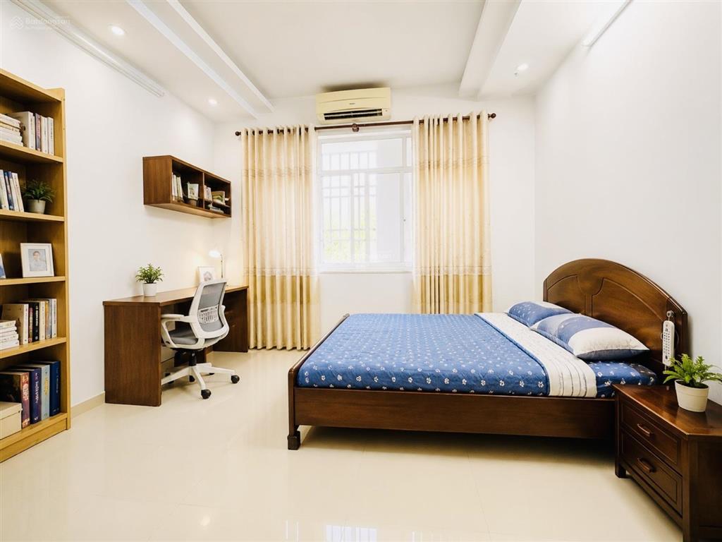 Khu vip phân lô  hxh  4 tầng(4pn)  68m2  giáp q. 1  vpcc số 6  chỉ 183/trm2  chỉ 12.5t