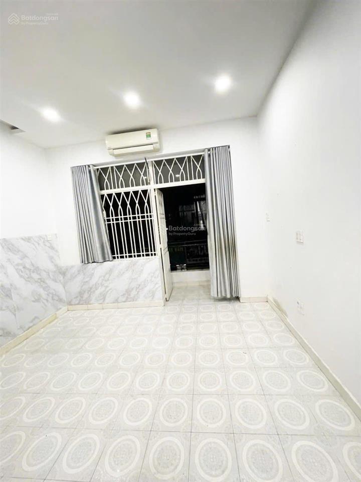 Hẻm 109 dương bá trạc quận 8, sát q1 hẻm 6m ô tô tránh, 4 tầng 5pn