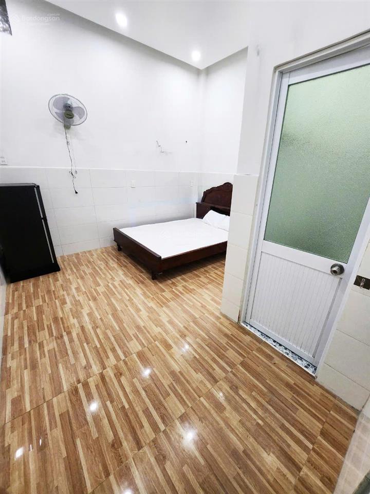 Hẻm 109 dương bá trạc quận 8, sát q1 hẻm 6m ô tô tránh, 4 tầng 5pn