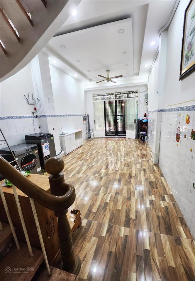 Hẻm 109 dương bá trạc quận 8, sát q1 hẻm 6m ô tô tránh, 4 tầng 5pn