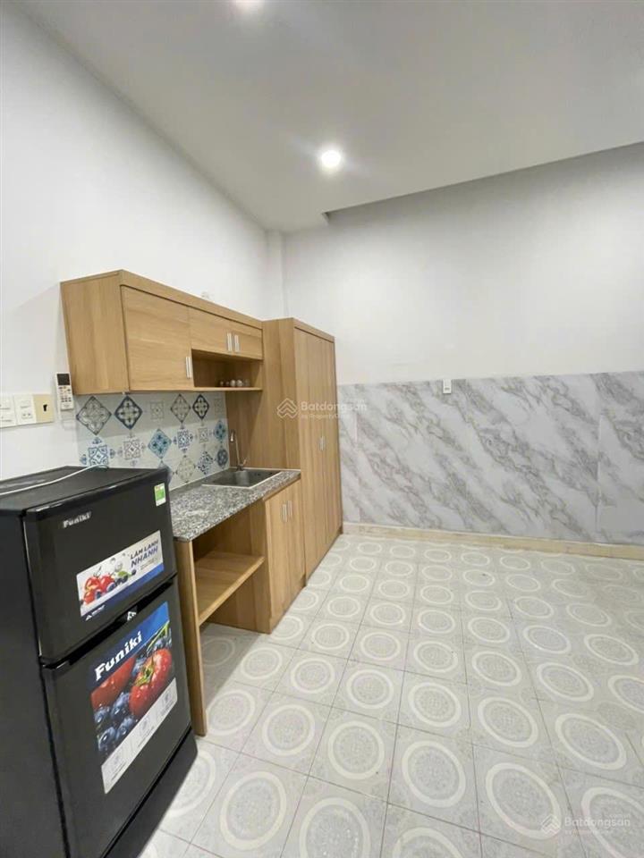 Hẻm 109 dương bá trạc quận 8, sát q1 hẻm 6m ô tô tránh, 4 tầng 5pn