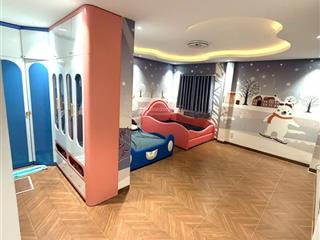 Hậu giang quận 6, sát bên quận 5, hẻm 6m cách mt 20m, dt 82m2 ngang 7.6m